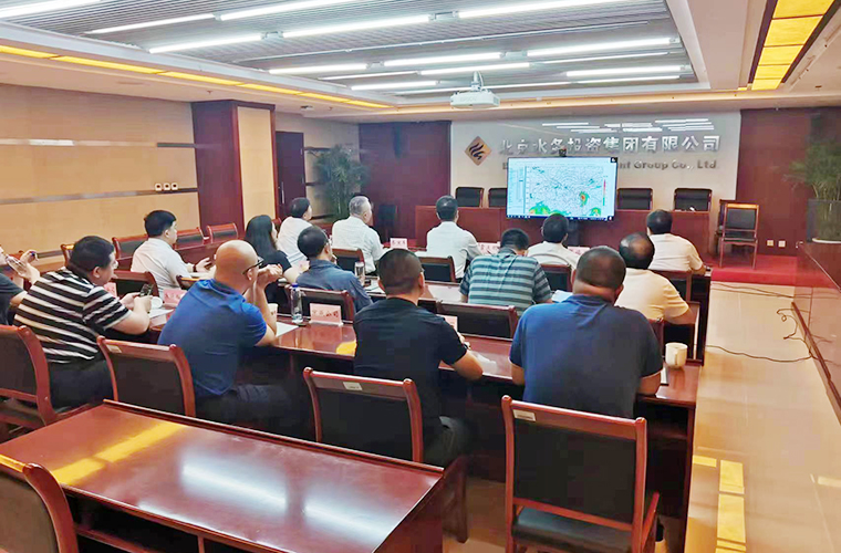 暴雨洪峰显担当 ——bv伟德官网集团推动主题教育见实效