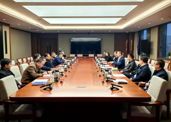 市水务局领导与bv伟德官网集团班子成员召开座谈会